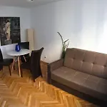 Sliska Central Location, High Standard