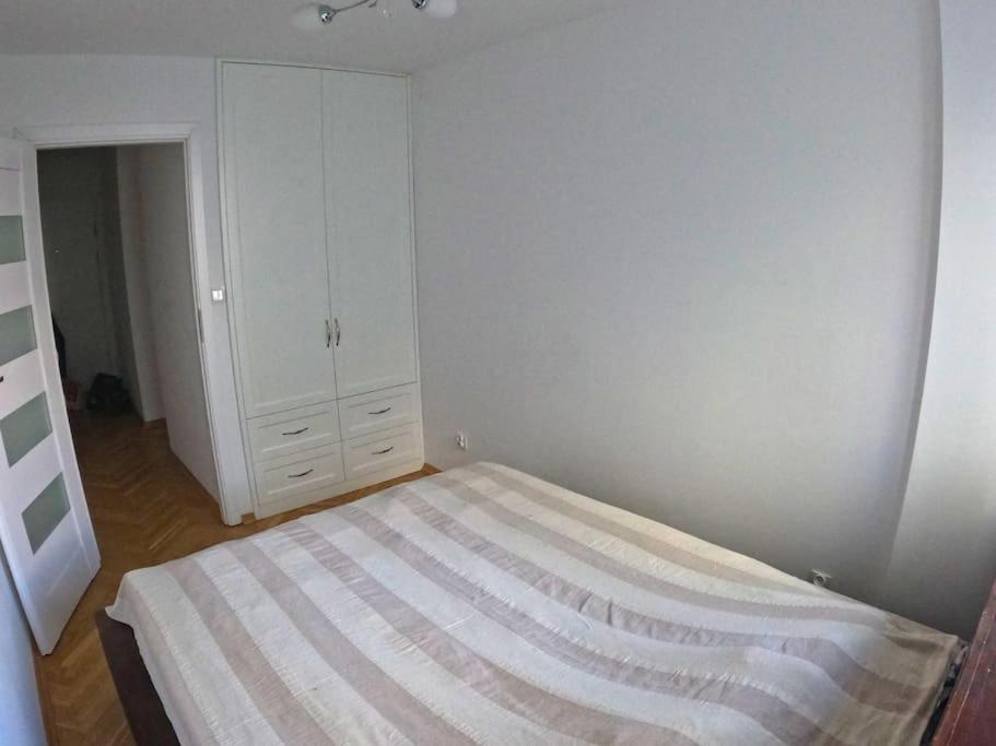 Sliska Location, High Standard